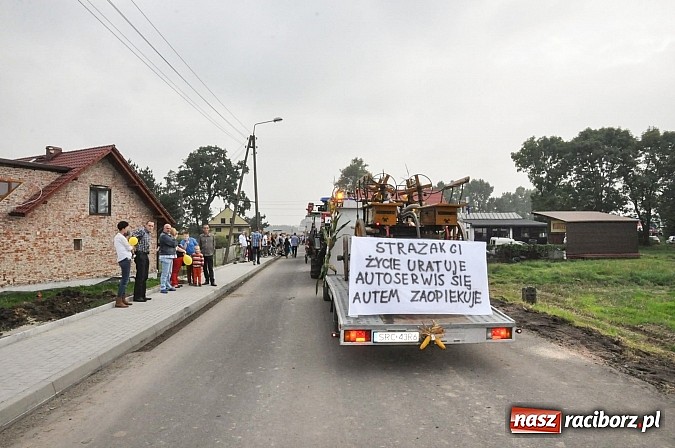 Zdjęcie w galerii na portalu naszraciborz.pl: Słowianki i przyjaciele, czyli dożynki powiatowe w Bieńkowicach na wesoło wiadomości z regionu