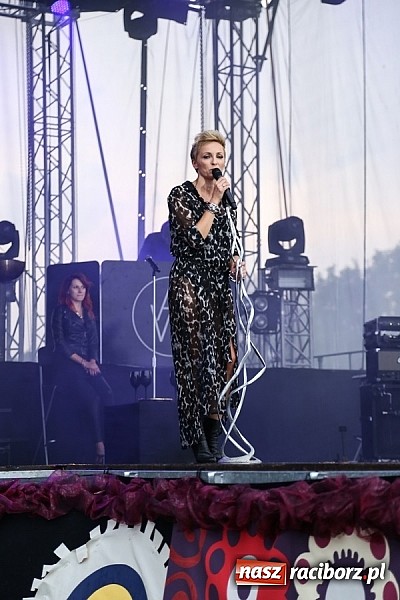 Zdjęcie w galerii na portalu naszraciborz.pl: Ania Wyszkoni na finał bieńkowickich dożynek wiadomości z regionu