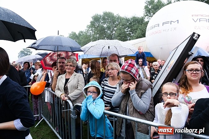 Zdjęcie w galerii na portalu naszraciborz.pl: Ania Wyszkoni na finał bieńkowickich dożynek wiadomości z regionu