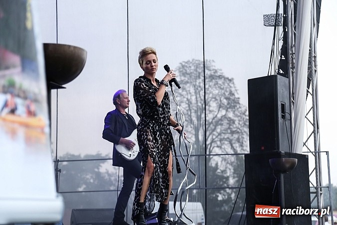 Zdjęcie w galerii na portalu naszraciborz.pl: Ania Wyszkoni na finał bieńkowickich dożynek wiadomości z regionu