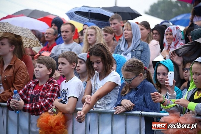 Zdjęcie w galerii na portalu naszraciborz.pl: Ania Wyszkoni na finał bieńkowickich dożynek wiadomości z regionu