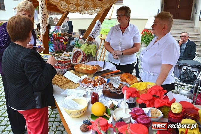 Zdjęcie w galerii na portalu naszraciborz.pl: Organizacje pozarządowe zaprezentowały się na Zamku Piastowskim  wiadomości z regionu