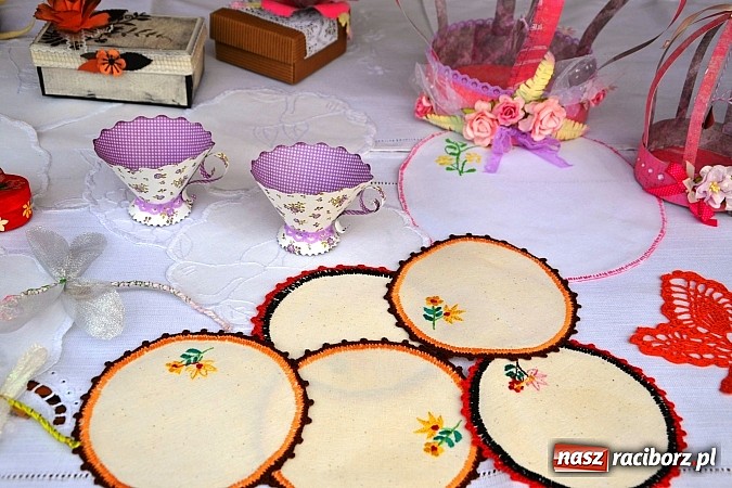 Zdjęcie w galerii na portalu naszraciborz.pl: Organizacje pozarządowe zaprezentowały się na Zamku Piastowskim  wiadomości z regionu