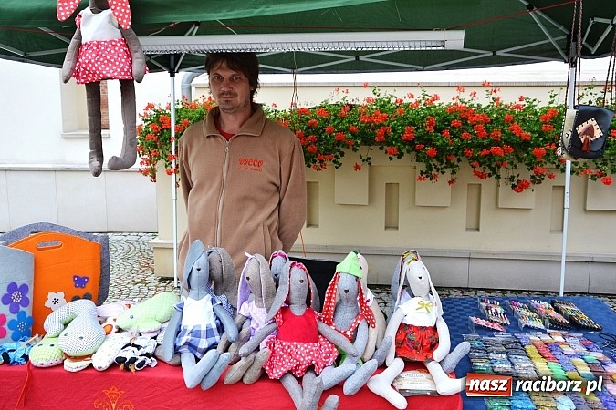 Zdjęcie w galerii na portalu naszraciborz.pl: Organizacje pozarządowe zaprezentowały się na Zamku Piastowskim  wiadomości z regionu