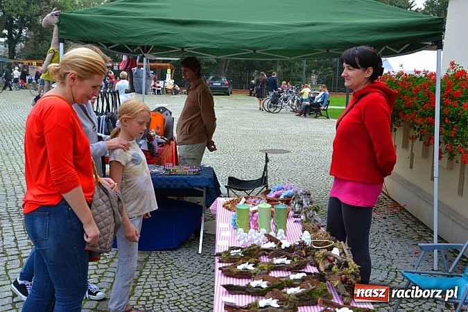 Zdjęcie w galerii na portalu naszraciborz.pl: Organizacje pozarządowe zaprezentowały się na Zamku Piastowskim  wiadomości z regionu