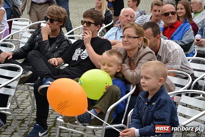 Zdjęcie w galerii na portalu naszraciborz.pl: Organizacje pozarządowe zaprezentowały się na Zamku Piastowskim  wiadomości z regionu