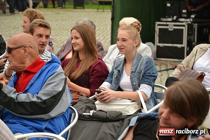 Zdjęcie w galerii na portalu naszraciborz.pl: Organizacje pozarządowe zaprezentowały się na Zamku Piastowskim  wiadomości z regionu