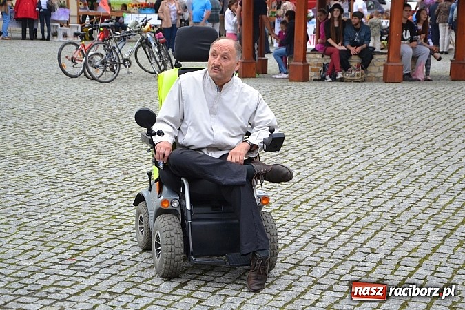 Zdjęcie w galerii na portalu naszraciborz.pl: Organizacje pozarządowe zaprezentowały się na Zamku Piastowskim  wiadomości z regionu