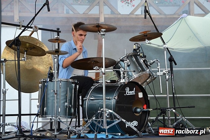 Zdjęcie w galerii na portalu naszraciborz.pl: Organizacje pozarządowe zaprezentowały się na Zamku Piastowskim  wiadomości z regionu