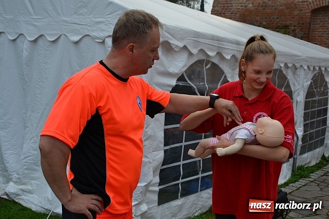 Zdjęcie w galerii na portalu naszraciborz.pl: Organizacje pozarządowe zaprezentowały się na Zamku Piastowskim  wiadomości z regionu