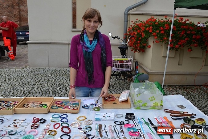 Zdjęcie w galerii na portalu naszraciborz.pl: Organizacje pozarządowe zaprezentowały się na Zamku Piastowskim  wiadomości z regionu