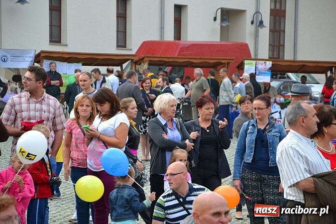 Zdjęcie w galerii na portalu naszraciborz.pl: Organizacje pozarządowe zaprezentowały się na Zamku Piastowskim  wiadomości z regionu