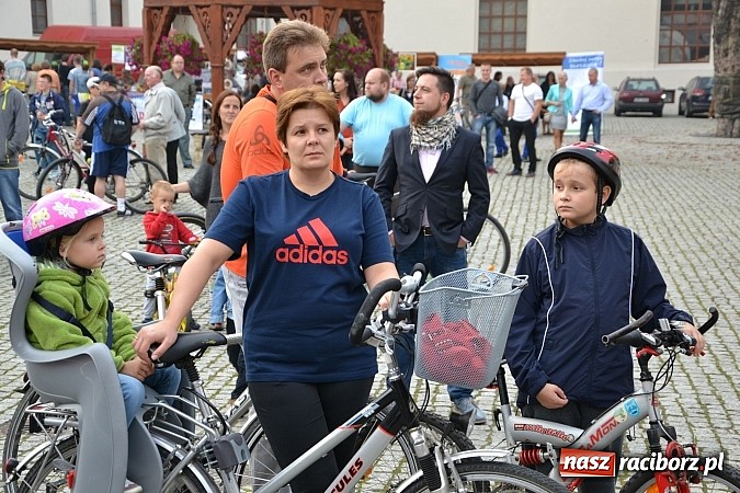 Zdjęcie w galerii na portalu naszraciborz.pl: Organizacje pozarządowe zaprezentowały się na Zamku Piastowskim  wiadomości z regionu