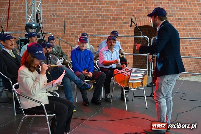 Zdjęcie w galerii na portalu naszraciborz.pl: Organizacje pozarządowe zaprezentowały się na Zamku Piastowskim  wiadomości z regionu