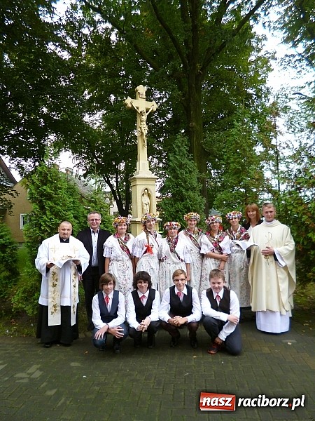 Zdjęcie w galerii na portalu naszraciborz.pl: Parafialne dożynki w raciborskich strojach ludowych wiadomości z regionu