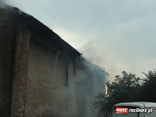 Zdjęcie w galerii na portalu naszraciborz.pl: PIORUN uderzył w stodołę wiadomości z regionu