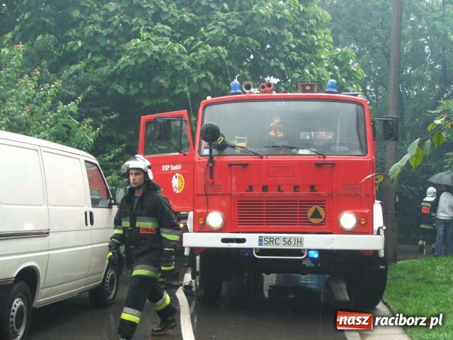 Zdjęcie w galerii na portalu naszraciborz.pl: PIORUN uderzył w stodołę wiadomości z regionu