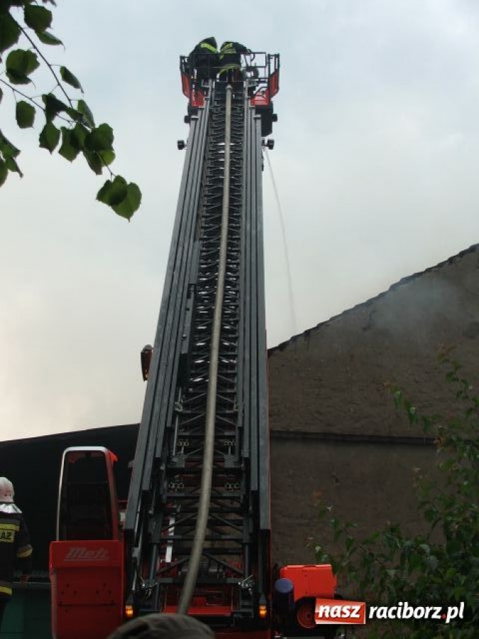 Zdjęcie w galerii na portalu naszraciborz.pl: PIORUN uderzył w stodołę wiadomości z regionu