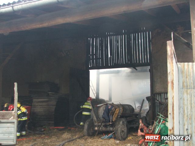 Zdjęcie w galerii na portalu naszraciborz.pl: PIORUN uderzył w stodołę wiadomości z regionu