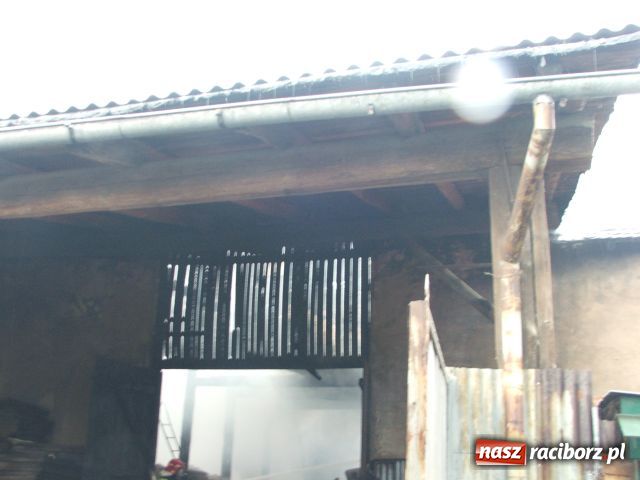 Zdjęcie w galerii na portalu naszraciborz.pl: PIORUN uderzył w stodołę wiadomości z regionu