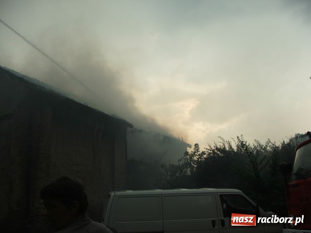 Zdjęcie w galerii na portalu naszraciborz.pl: PIORUN uderzył w stodołę wiadomości z regionu