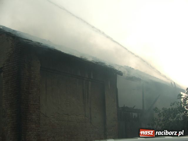 Zdjęcie w galerii na portalu naszraciborz.pl: PIORUN uderzył w stodołę wiadomości z regionu