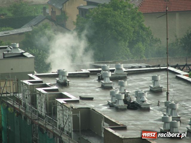 Zdjęcie w galerii na portalu naszraciborz.pl: PIORUN uderzył w stodołę wiadomości z regionu