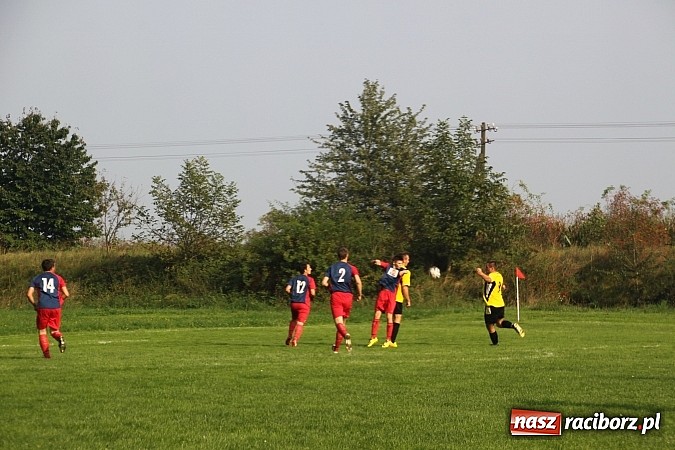 Zdjęcie w galerii na portalu naszraciborz.pl: Osiem bramek w meczu Wojnowice kontra Rzuchów wiadomości z regionu