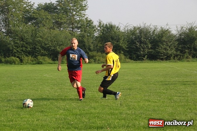 Zdjęcie w galerii na portalu naszraciborz.pl: Osiem bramek w meczu Wojnowice kontra Rzuchów wiadomości z regionu