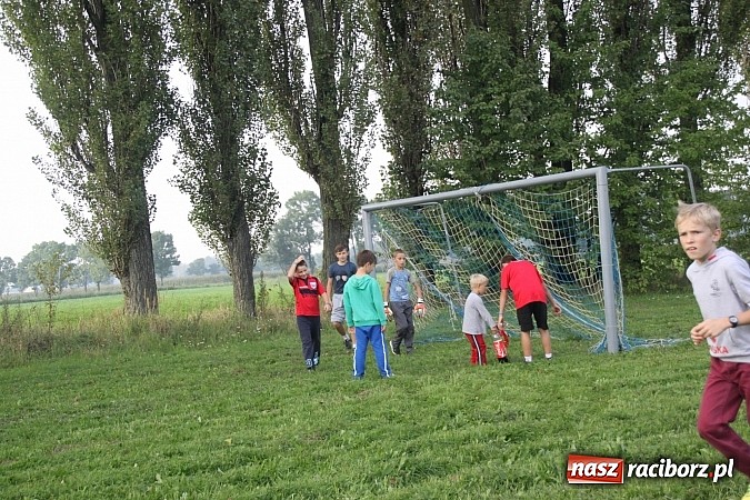 Zdjęcie w galerii na portalu naszraciborz.pl: Osiem bramek w meczu Wojnowice kontra Rzuchów wiadomości z regionu