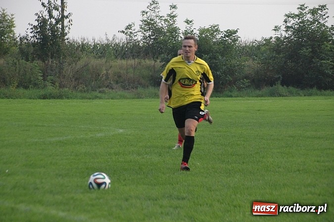 Zdjęcie w galerii na portalu naszraciborz.pl: Osiem bramek w meczu Wojnowice kontra Rzuchów wiadomości z regionu