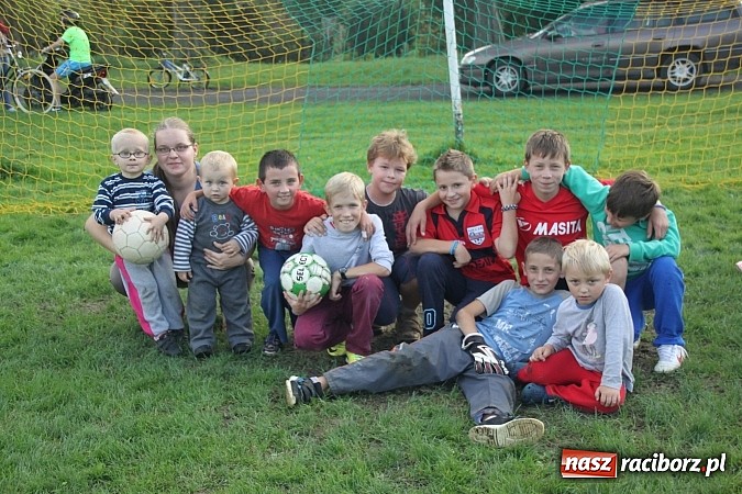Zdjęcie w galerii na portalu naszraciborz.pl: Osiem bramek w meczu Wojnowice kontra Rzuchów wiadomości z regionu
