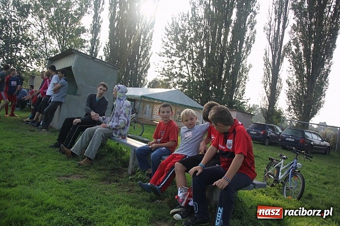 Zdjęcie w galerii na portalu naszraciborz.pl: Osiem bramek w meczu Wojnowice kontra Rzuchów wiadomości z regionu