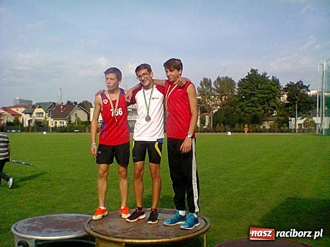 Zdjęcie w galerii na portalu naszraciborz.pl: Lekkoatletyka. Młodzicy w akcji wiadomości z regionu