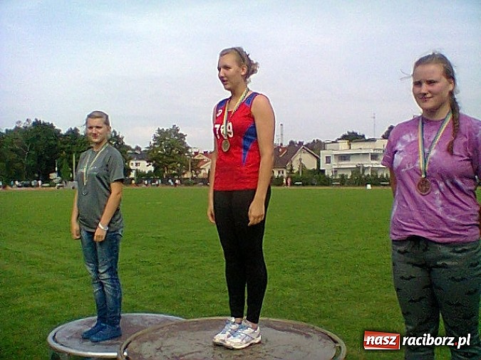 Zdjęcie w galerii na portalu naszraciborz.pl: Lekkoatletyka. Młodzicy w akcji wiadomości z regionu