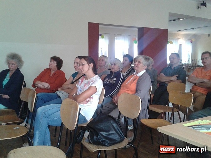 Zdjęcie w galerii na portalu naszraciborz.pl: Miedonia zapomnianą dzielnicą? Prezydent spotkał się z mieszkańcami   wiadomości z regionu