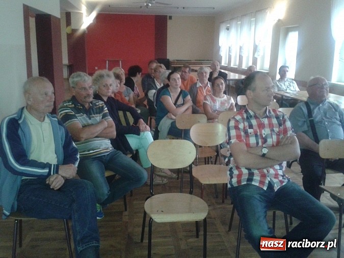 Zdjęcie w galerii na portalu naszraciborz.pl: Miedonia zapomnianą dzielnicą? Prezydent spotkał się z mieszkańcami   wiadomości z regionu