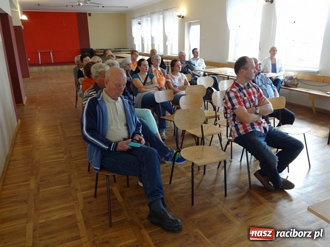 Zdjęcie w galerii na portalu naszraciborz.pl: Miedonia zapomnianą dzielnicą? Prezydent spotkał się z mieszkańcami   wiadomości z regionu