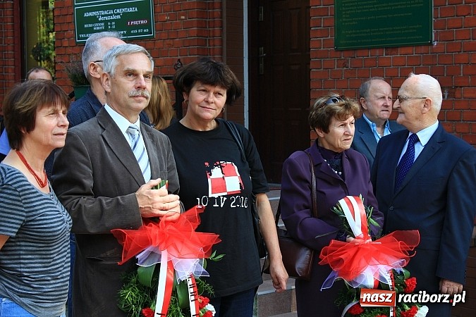 Zdjęcie w galerii na portalu naszraciborz.pl: Modlitwą uczcili pamięć Sybirak&oacute;w wiadomości z regionu