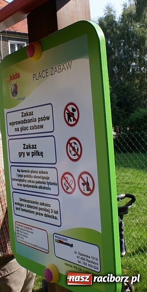 Zdjęcie w galerii na portalu naszraciborz.pl: Plac zabaw przy Pomnikowej oficjalnie otwarty!  wiadomości z regionu