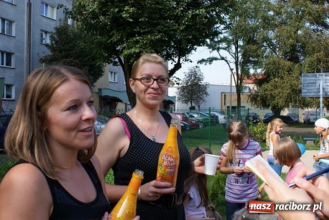 Zdjęcie w galerii na portalu naszraciborz.pl: Plac zabaw przy Pomnikowej oficjalnie otwarty!  wiadomości z regionu