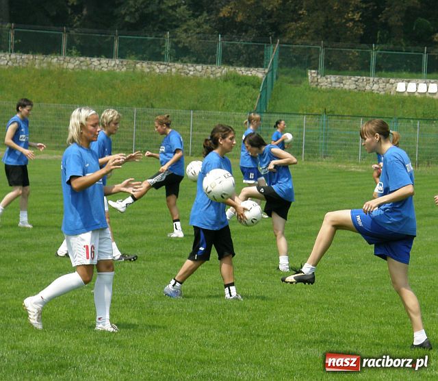 Zdjęcie w galerii na portalu naszraciborz.pl: Koniec krótkich wakacji piłkarek Unii Racibórz wiadomości z regionu