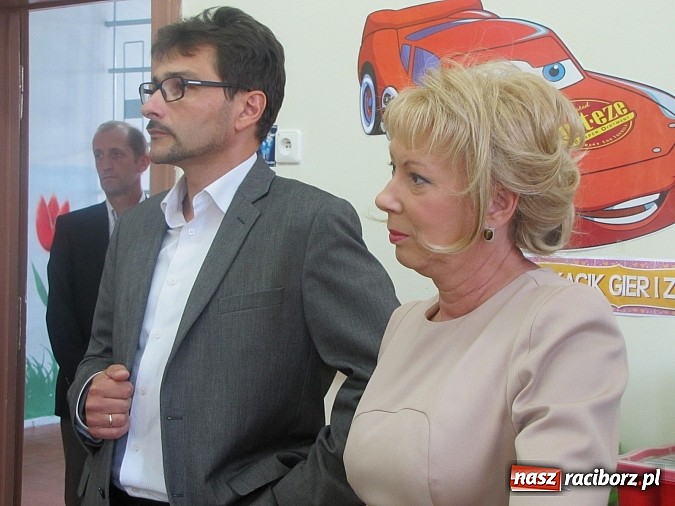 Zdjęcie w galerii na portalu naszraciborz.pl: 7 oddziałów klas pierwszych i drugich SP 1 w nowym budynku przy Cecylii wiadomości z regionu