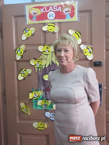 Zdjęcie w galerii na portalu naszraciborz.pl: 7 oddziałów klas pierwszych i drugich SP 1 w nowym budynku przy Cecylii wiadomości z regionu