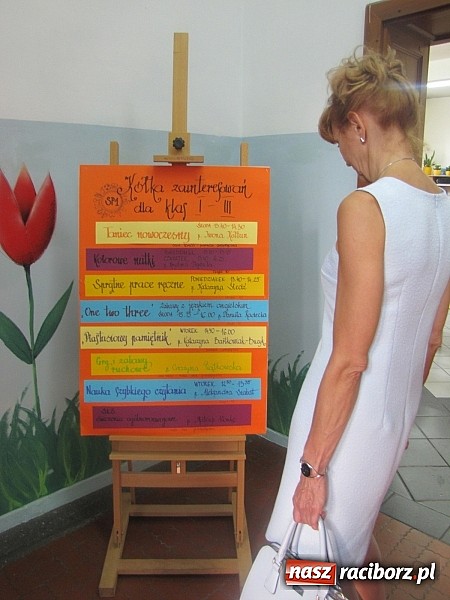 Zdjęcie w galerii na portalu naszraciborz.pl: 7 oddziałów klas pierwszych i drugich SP 1 w nowym budynku przy Cecylii wiadomości z regionu