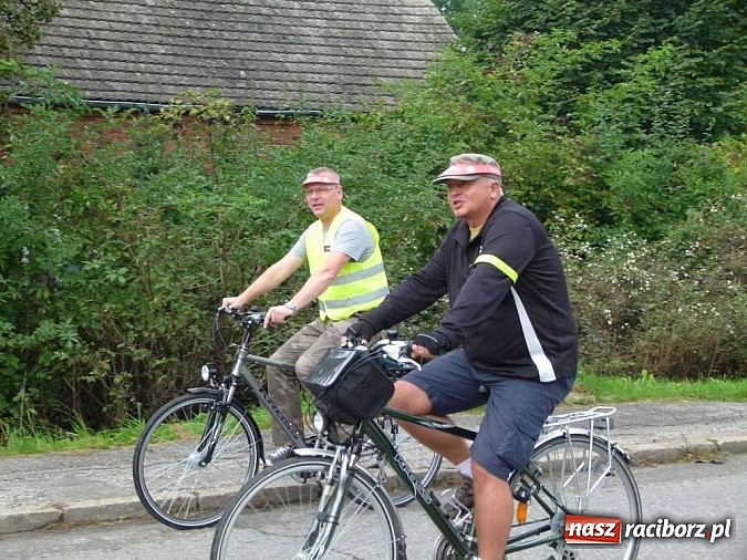 Zdjęcie w galerii na portalu naszraciborz.pl: Rajd rowerowy na otwarcie punktu widokowego wiadomości z regionu