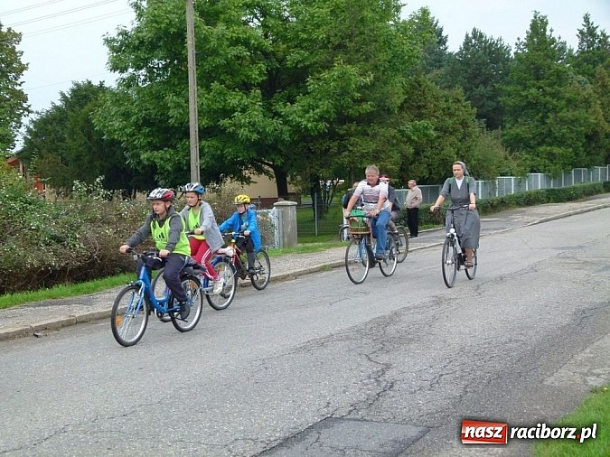 Zdjęcie w galerii na portalu naszraciborz.pl: Rajd rowerowy na otwarcie punktu widokowego wiadomości z regionu