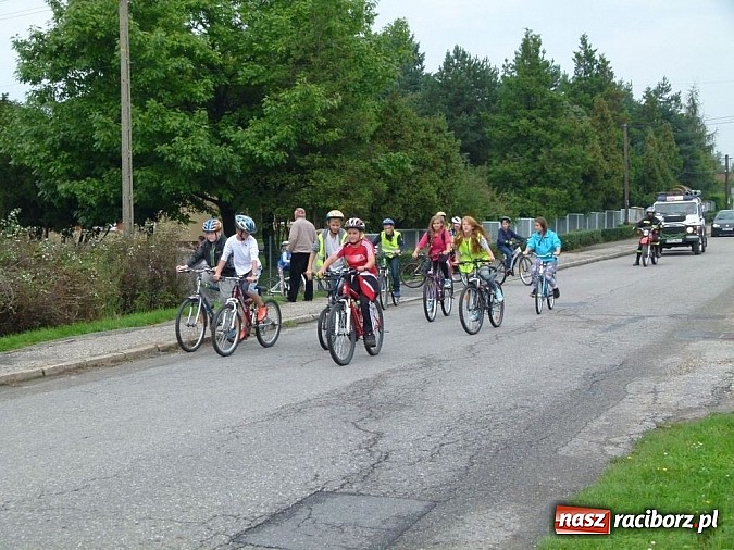 Zdjęcie w galerii na portalu naszraciborz.pl: Rajd rowerowy na otwarcie punktu widokowego wiadomości z regionu