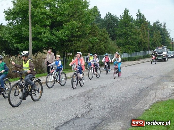 Zdjęcie w galerii na portalu naszraciborz.pl: Rajd rowerowy na otwarcie punktu widokowego wiadomości z regionu