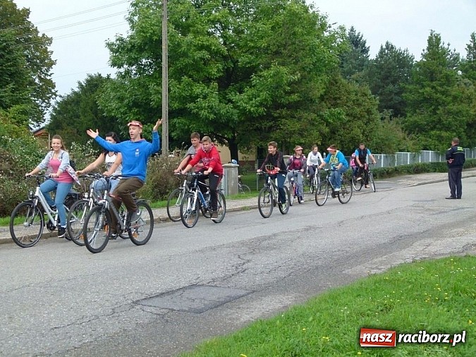 Zdjęcie w galerii na portalu naszraciborz.pl: Rajd rowerowy na otwarcie punktu widokowego wiadomości z regionu